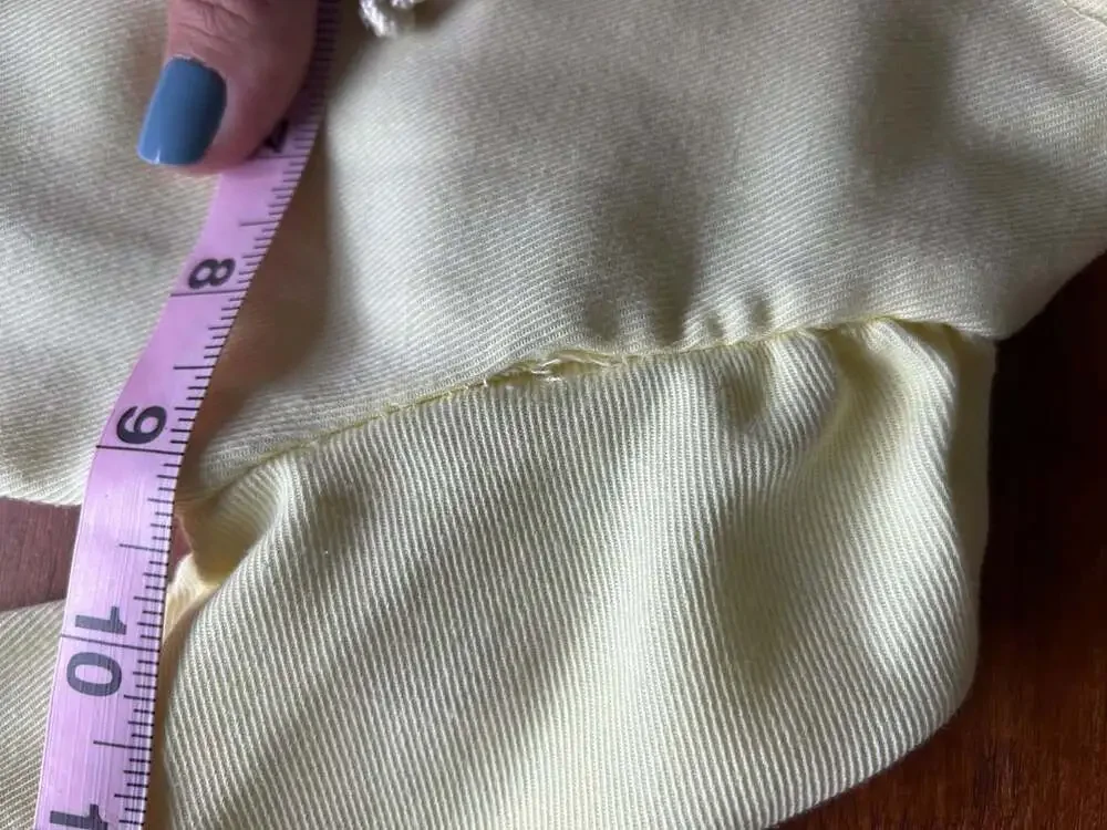 RN 27046 yellow hooded